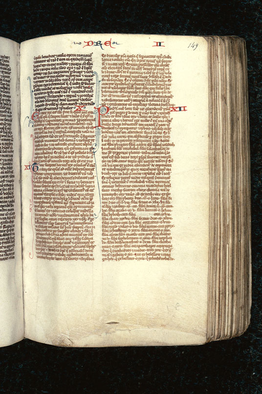 Bible - Initiales filigranées