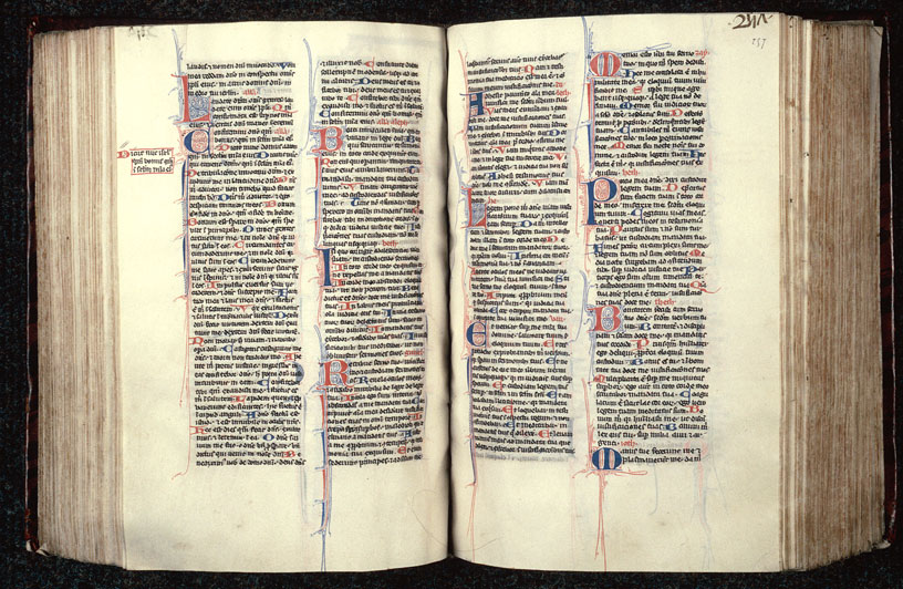 Bible - Initiales filigranées
