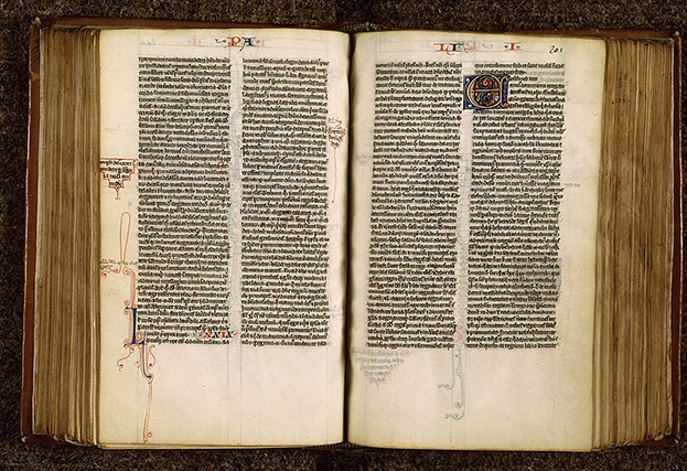 Bible - Initiale ornée_1