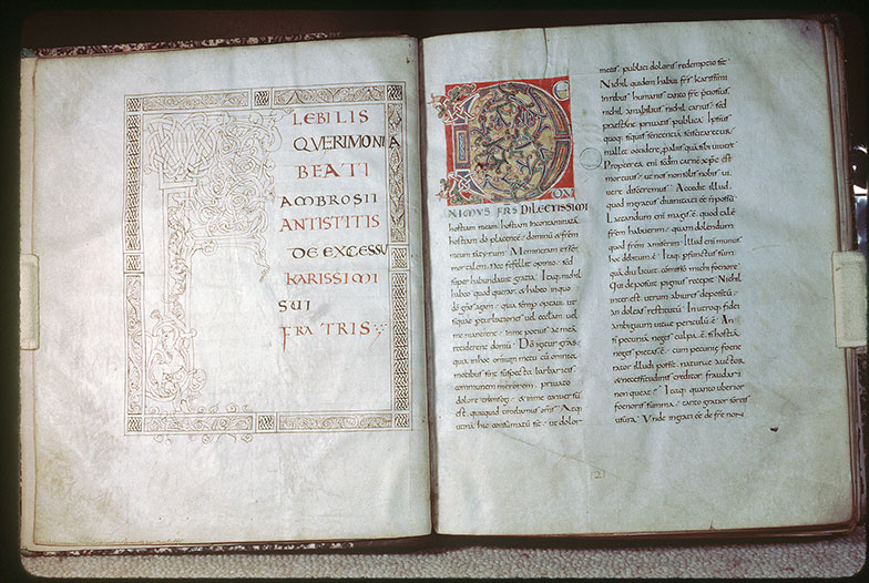 Recueil - Initiale ornée_1