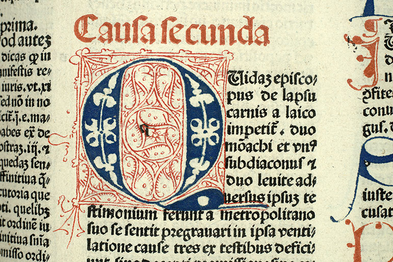 Decretum - Initiale filigranée