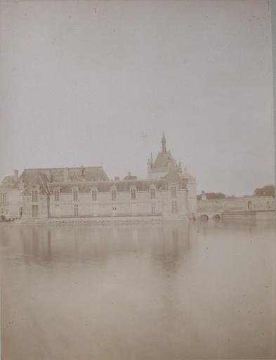Chantilly : le petit château vus du jardin anglais. 1885, A Chalot, 1885