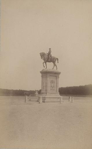 Chantilly : la statue du Connétable et la forêt. 970, A Chalot, 1885