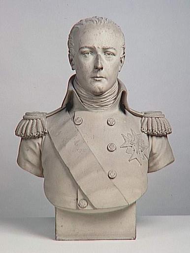 Buste de Louis-Antoine-Henri de Bourbon, duc d' Enghien (1772-1804) , portant le Saint-Esprit_0