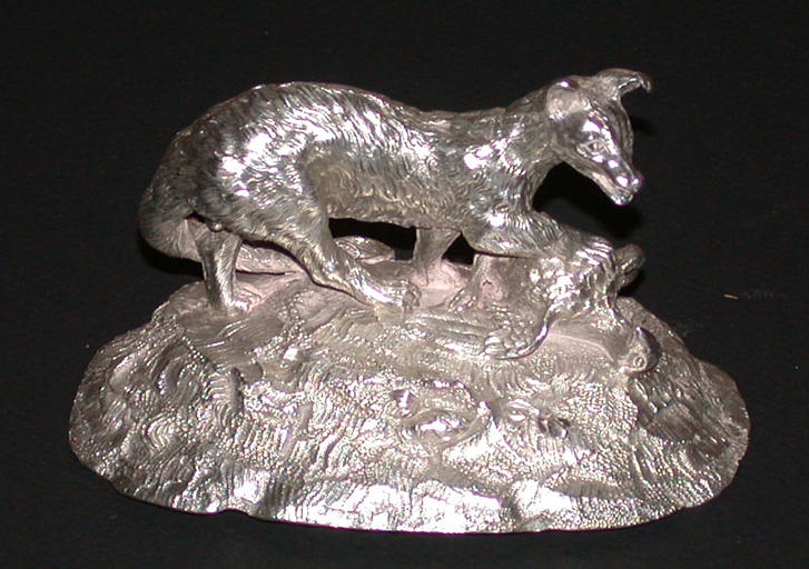 Animal attaquant un lapin_0