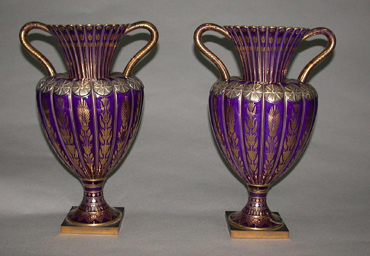 Vase (à anses, ovoïde, godronné, paire)_0