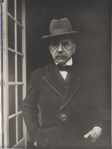 Paul Bourget à la maison de Sylvie en août 1924, Bourget, Macon, Carco, Tristan Derême_0