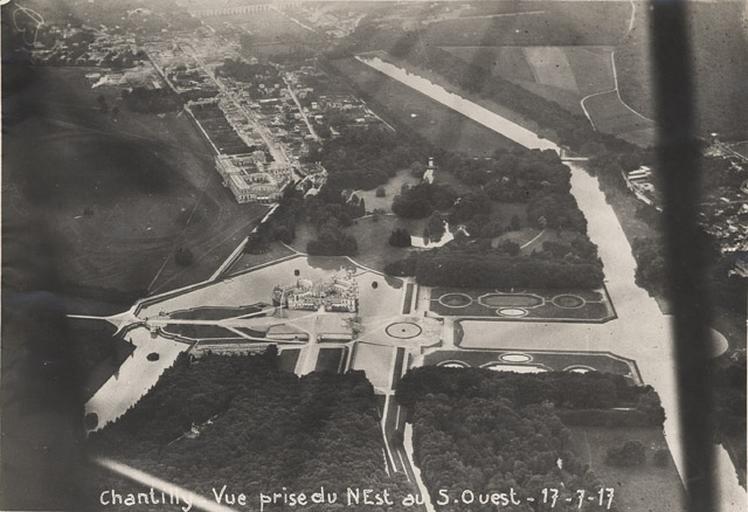 Vue aérienne de Chantilly : Vue prise du N. Est au S.West 17.7.17_0