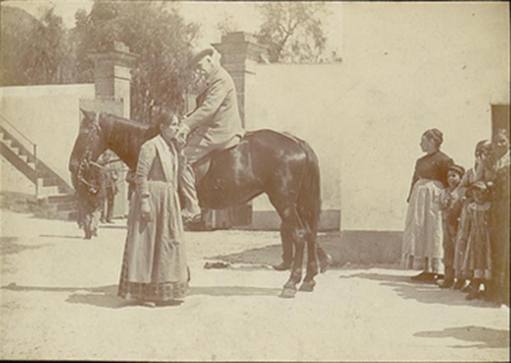 Le duc d'Aumale partant à cheval, une femme lui baise la main, Zucco_0