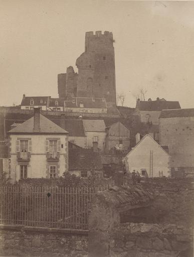 Ruines du château de Bourbon_0