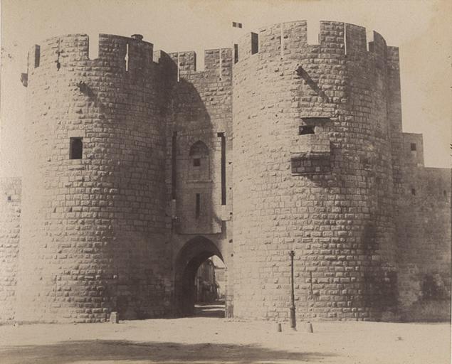 Aigues-Mortes et ses environs : Tour de la Gardette_0