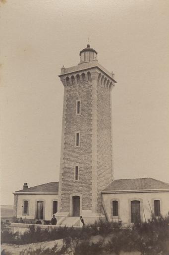 Aigues-Mortes et ses environs : Le phare de l'Espiguette_0