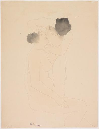 COUPLE SAPHIQUE, FEMME PENCHEE SUR LE VISAGE D'UNE FEMME ASSISE_0