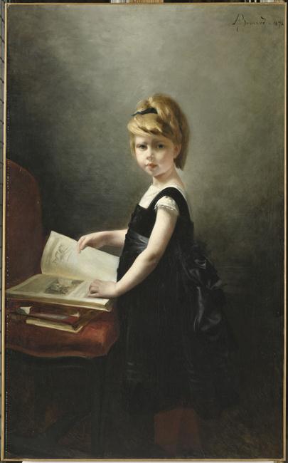 MADELEINE GEORGES, DIT FILLETTE FEUILLETANT UN LIVRE_0