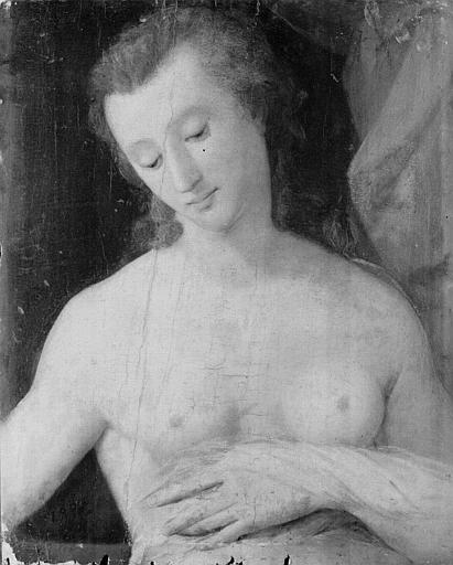 FEMME A MI-CORPS_0