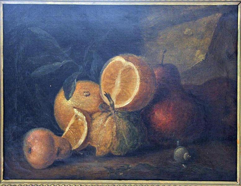 NATURE MORTE, POIRES, POMMES, ORANGES AVEC UN ESCARGOT_1