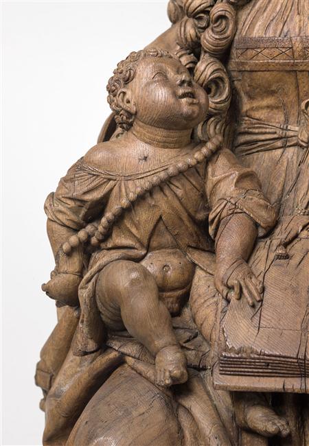 Vierge à l'Enfant en majesté ; La Vierge assise et l'Enfant_4