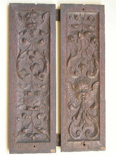 Panneau de meuble à décor de candélabre_0