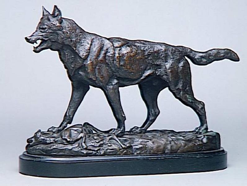LOUP DEFENDANT SA PROIE_0