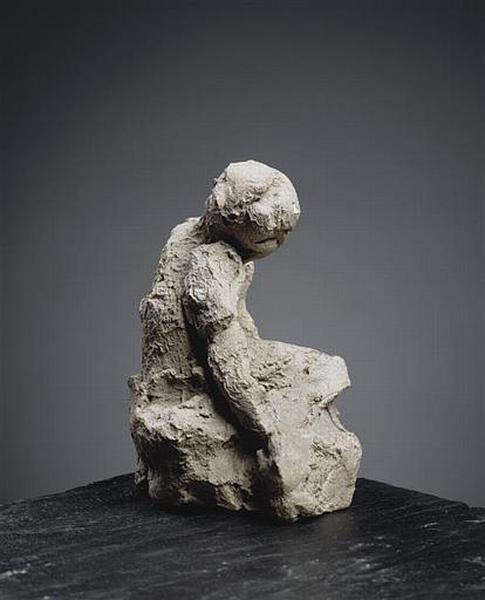 ENFANT ACCROUPI_2