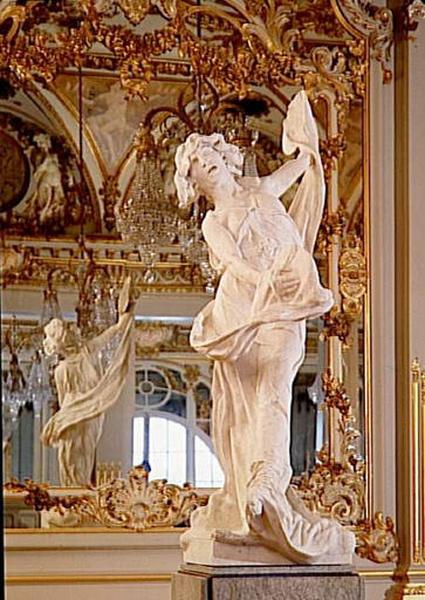 LA DANSE GUERRIERE OU RELIGIEUSE OU SACREE_0