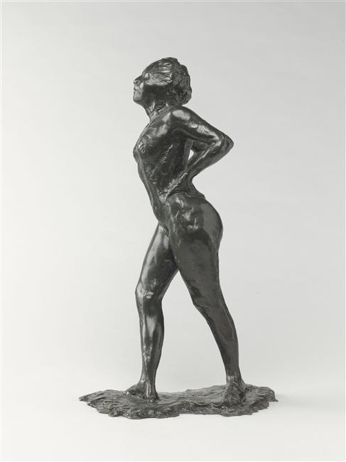 DANSEUSE AU REPOS LES MAINS SUR LES REINS, JAMBE DROITE EN AVANT_1