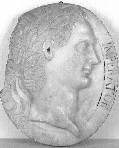 Profil droit de César Impérator_0