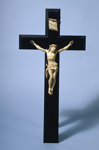 CRUCIFIX_0