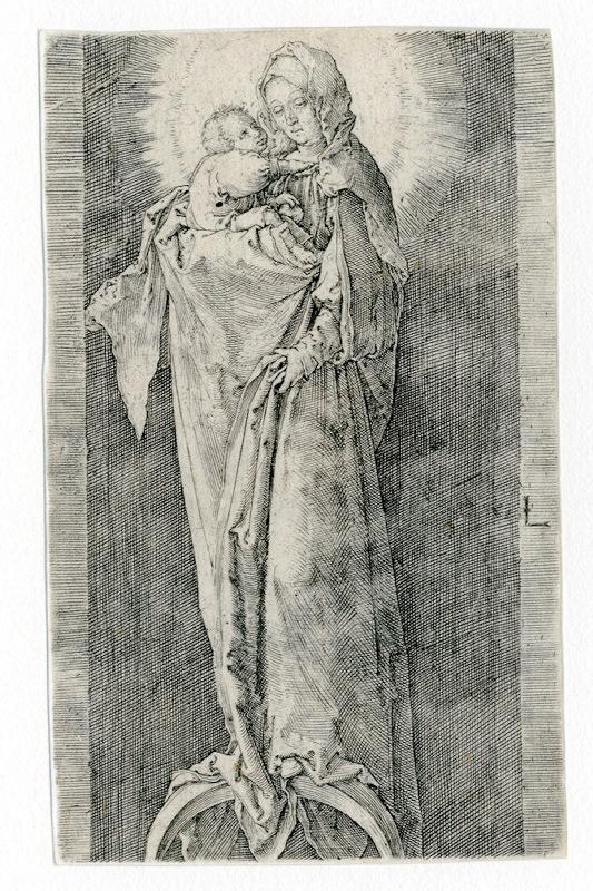 Vierge à l'Enfant debout sur croissant de lune dans une niche_0