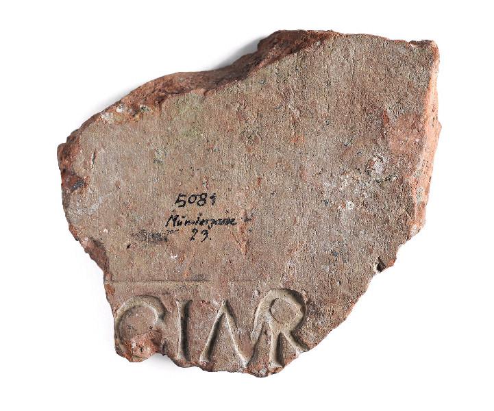 Tuile de type tegula à estampille_0
