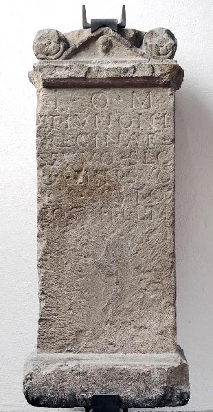 Autel dédié à Jupiter et Junon_0