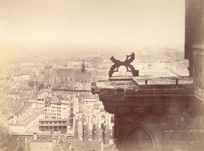 Strasbourg, dégâts à la cathédrale après les bombardements de 1870._0