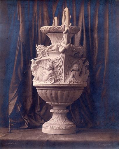 Vase, Manufacture de Sèvres, Louis Rémy Robert, 1855
