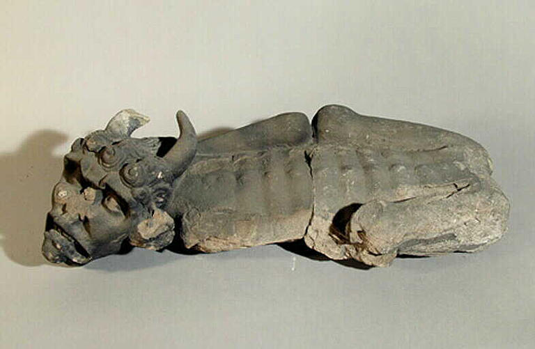 Figure pendante monstrueuse_0