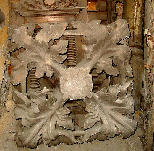 Croisillon de fleuron, 1er quart 15e siècle