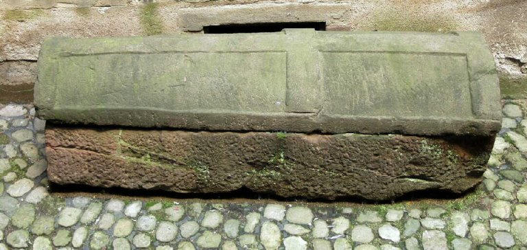 Sarcophage avec cuve et couvercle_0