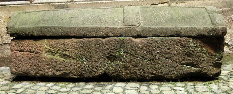 Sarcophage avec cuve et couvercle_1