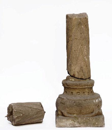 base, 4e quart 12e siècle