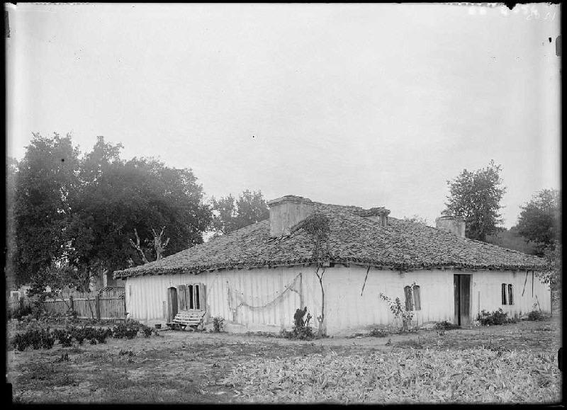 Maison à l'entrée du bourg de Trensacq (Landes) (Titre attribué)_0