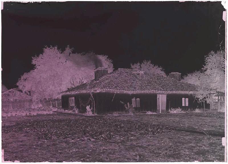 Maison à l'entrée du bourg de Trensacq (Landes) (Titre attribué)_1