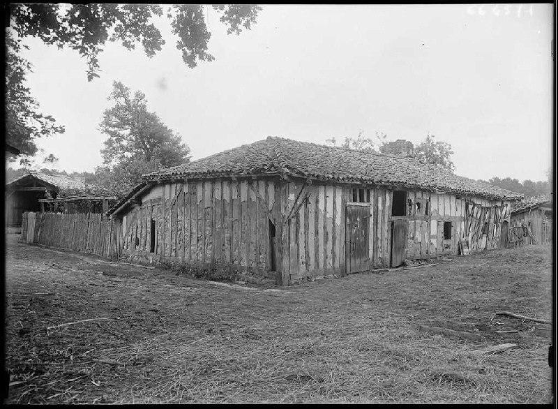 Ancienne maison convertie en grange - La Crote (Trensacq) (Titre attribué)_0