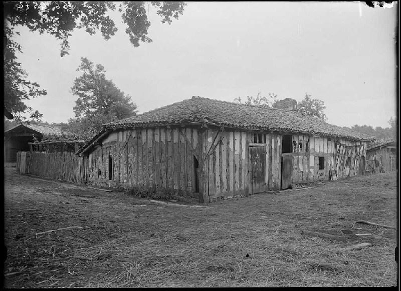 Ancienne maison convertie en grange - La Crote (Trensacq) (Titre attribué)_0