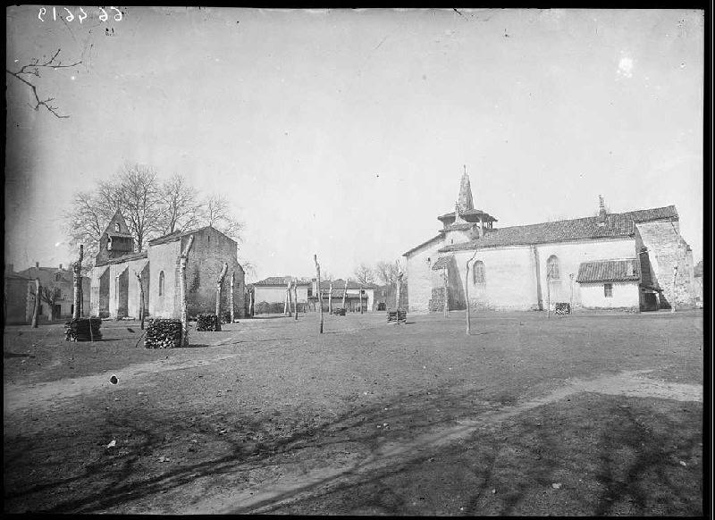 Les deux églises - Moustey (Landes) (Titre attribué)_0