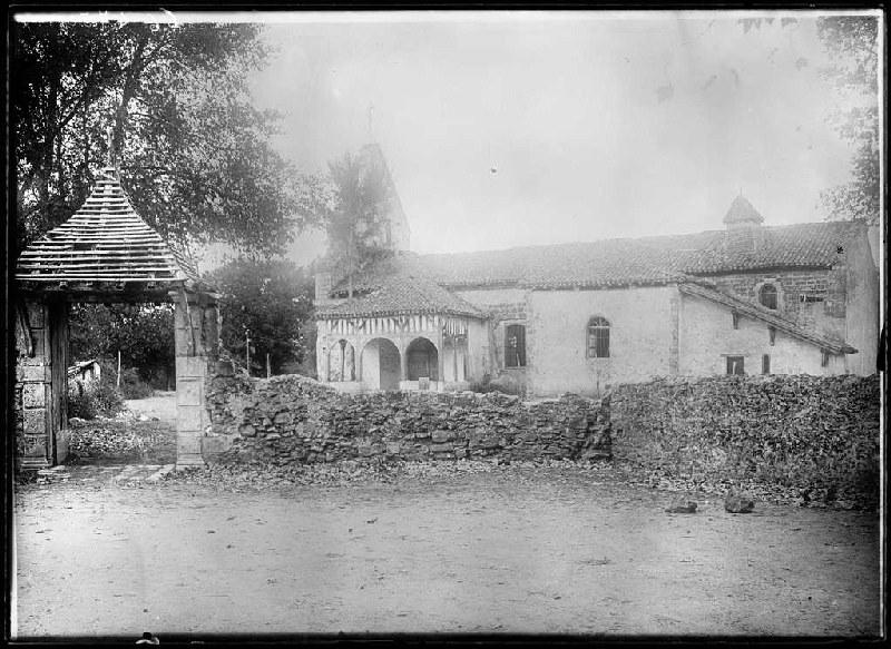 Église et cimetière (Titre attribué)_0