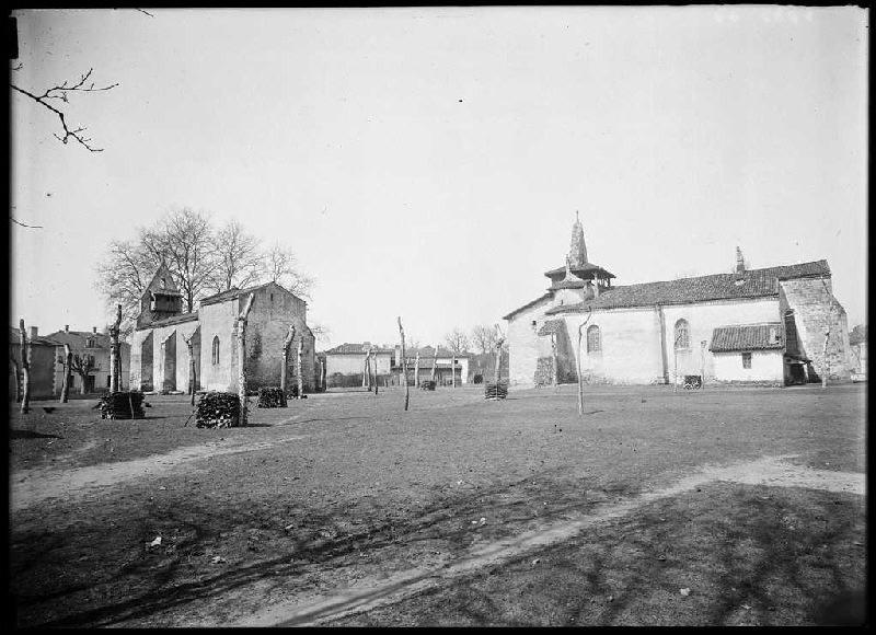 Les deux églises - Moustey (Landes) (Titre attribué)_0