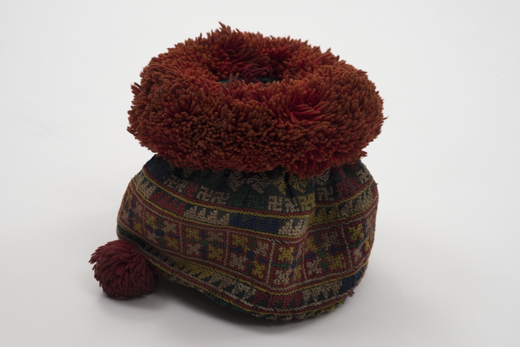 Chapeau du costume Hmong, Thailande_0