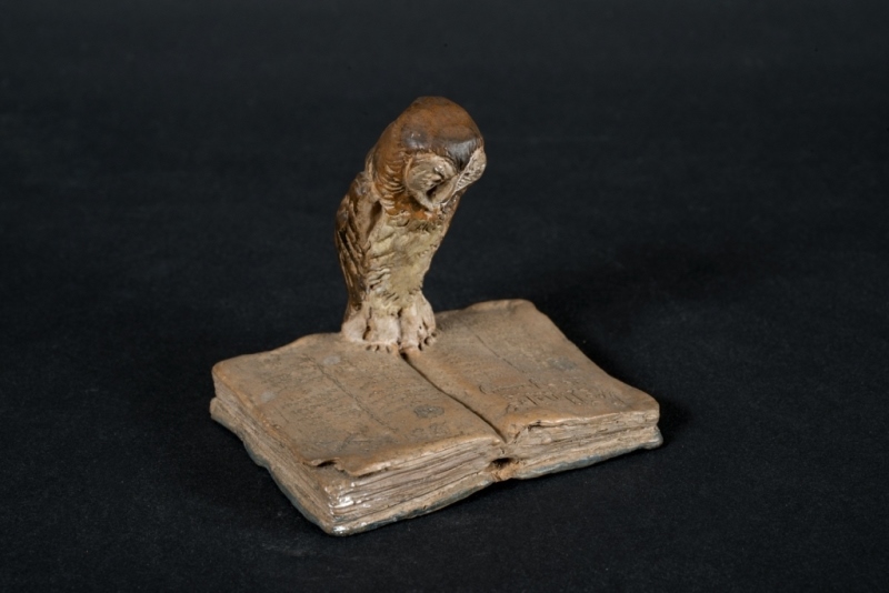 Chouette posée sur un livre, Daniel Collasson, 20e siècle