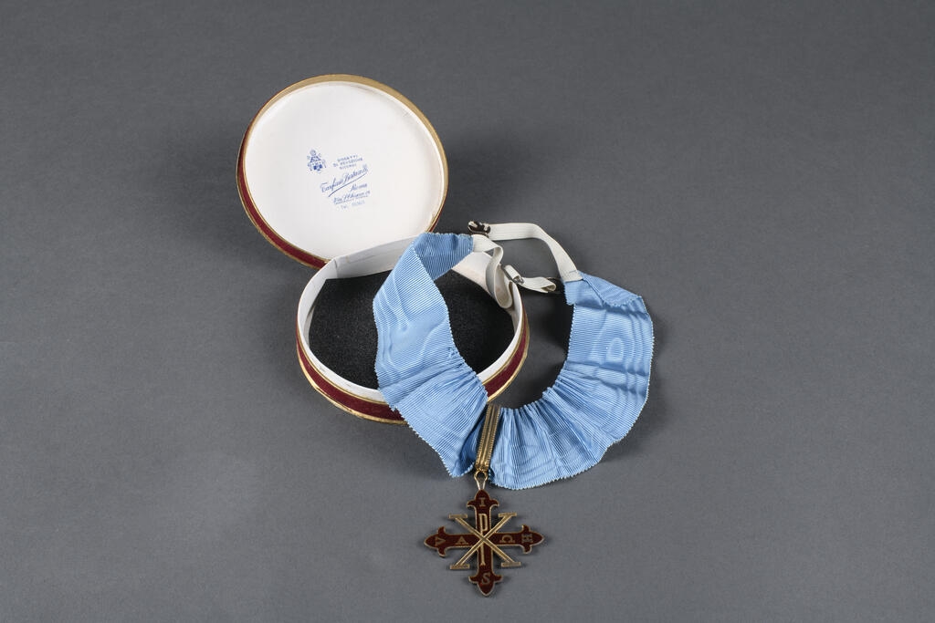 Croix de l'Ordre sacré et militaire constantinien de Saint-Georges_0