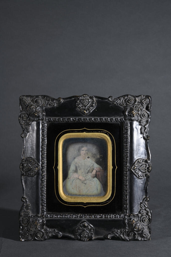 Daguerréotype d'un portrait de femme_0