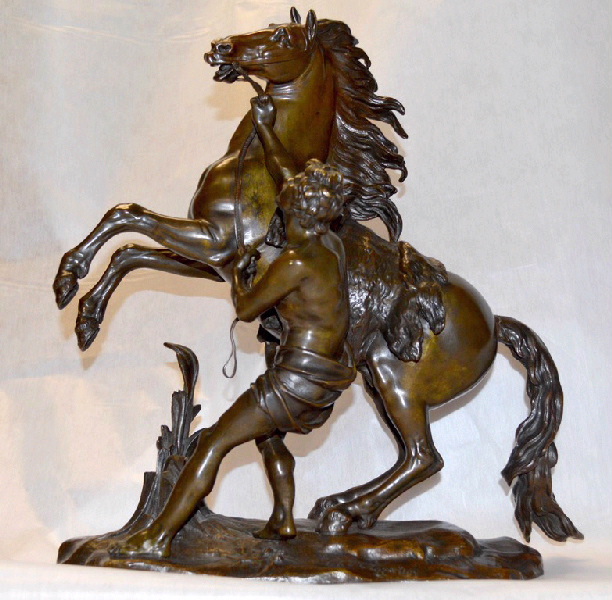 Cheval retenu par un palefrenier dit Cheval de Marly_4